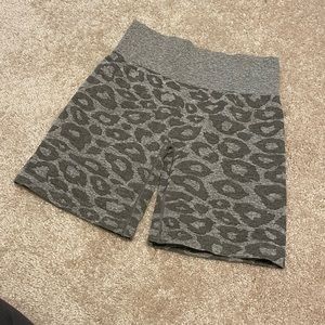 NVGTN Seamless Cheetah Short